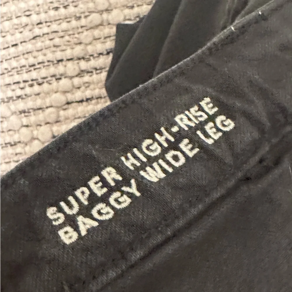 American Eagle Super High Rise Baggy Wide Leg size 2 - Picture 5 of 9